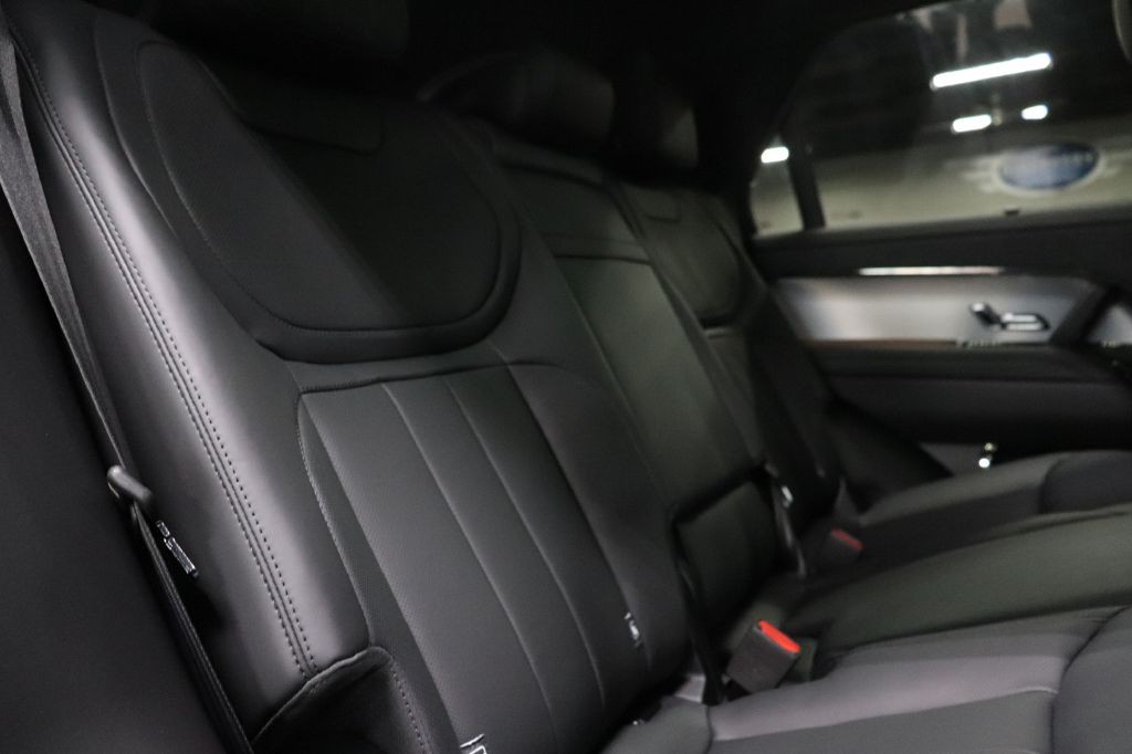 2025 Land Rover Range Rover Sport Image 23