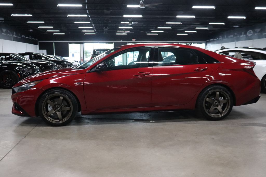 2023 Hyundai Elantra Image 2