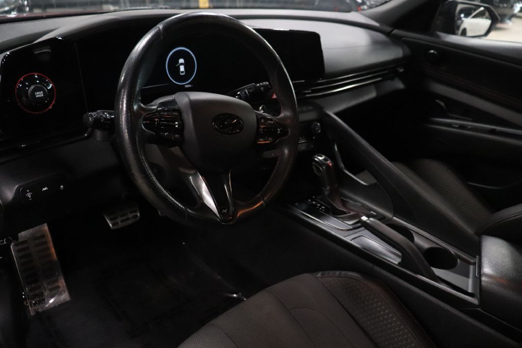 2023 Hyundai Elantra Image 10