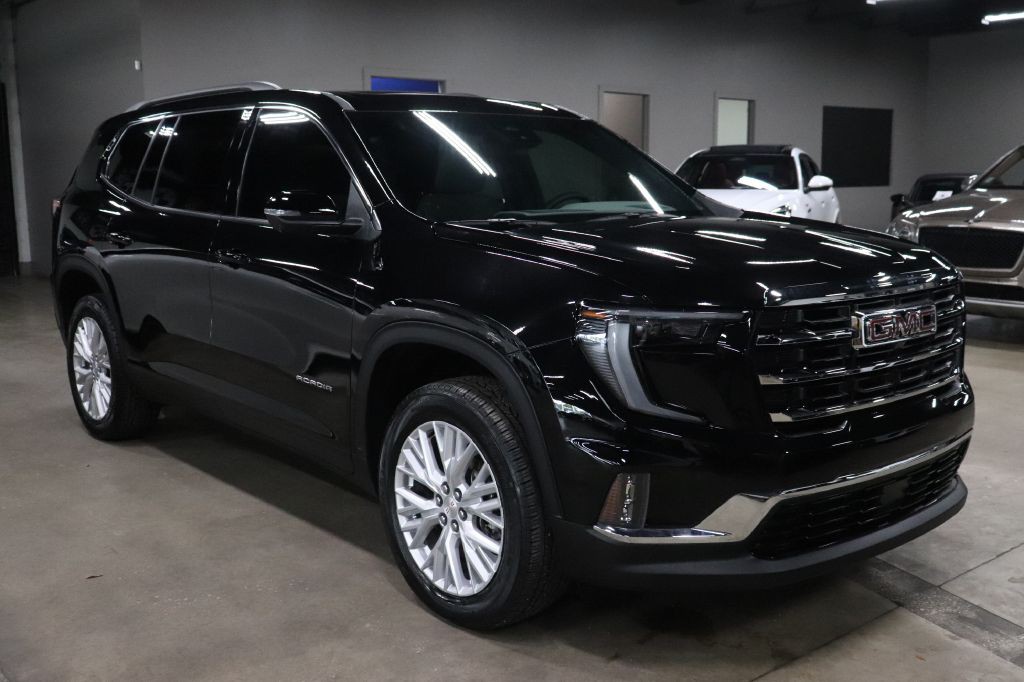 2026 GMC Acadia Image 7