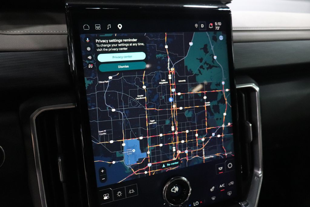 2026 GMC Acadia Image 35