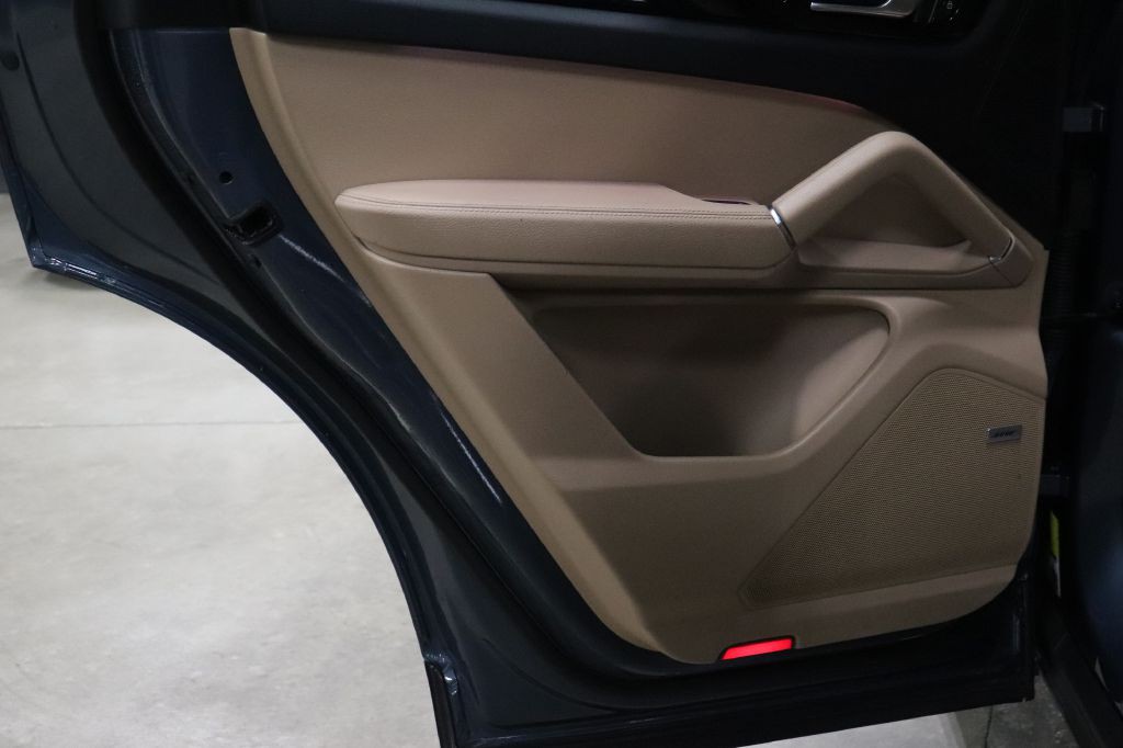 2019 Porsche Cayenne Image 15