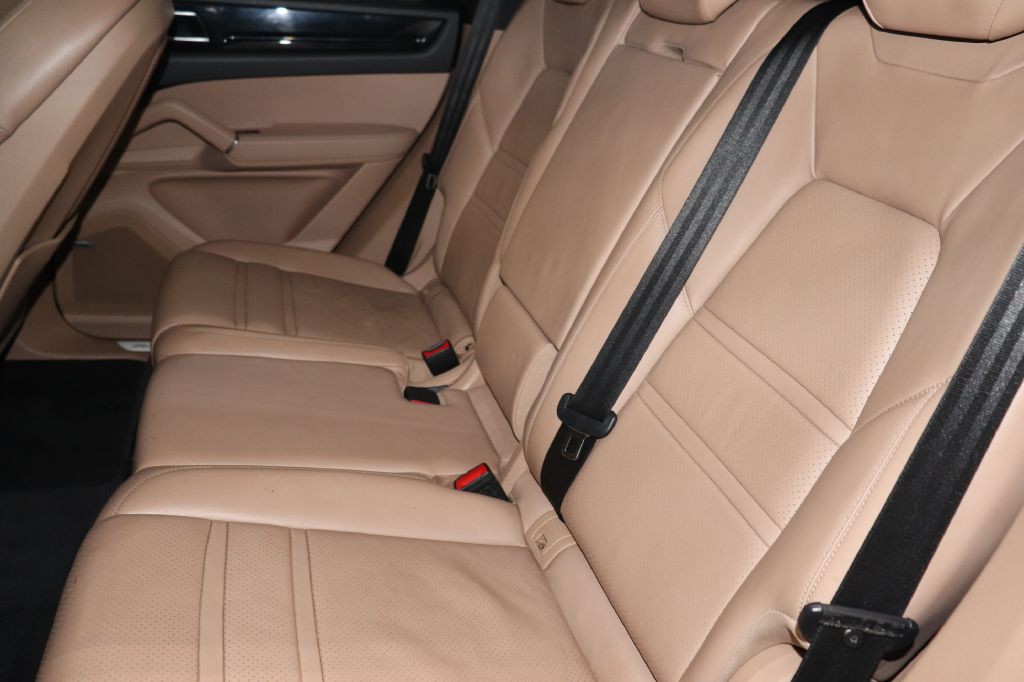 2019 Porsche Cayenne Image 18