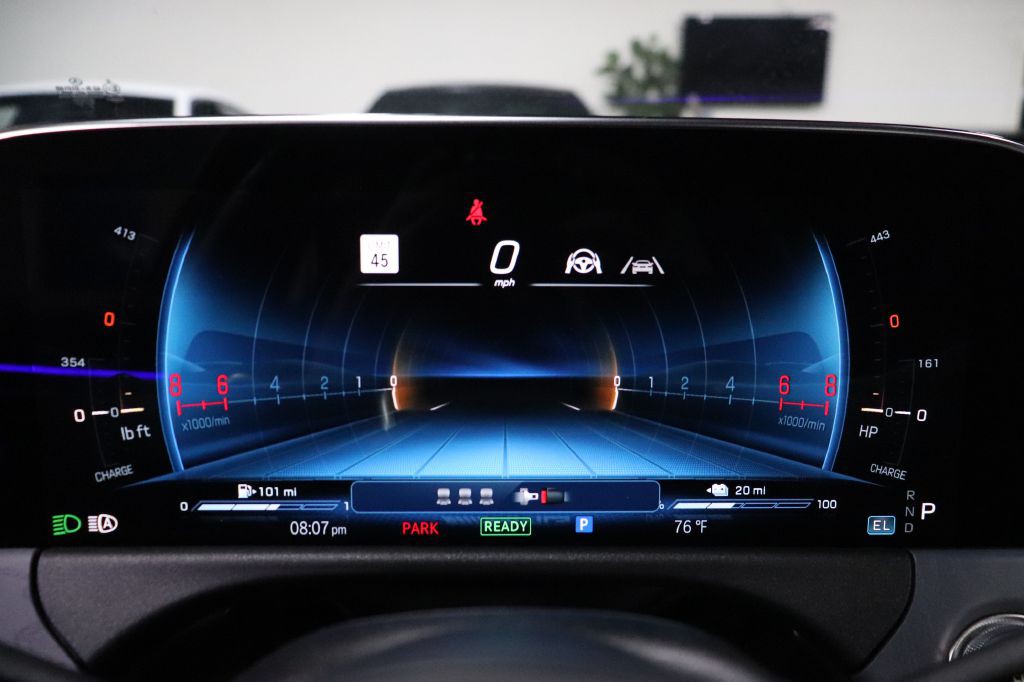 2025 Mercedes-Benz E-Class Image 35