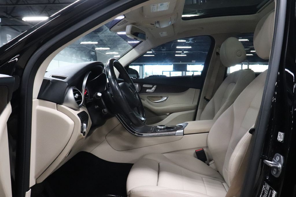2019 Mercedes-Benz GLC-Class Image 10