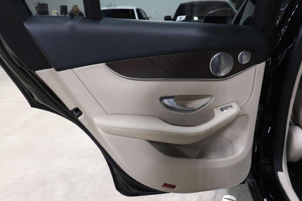 2019 Mercedes-Benz GLC-Class Image 14