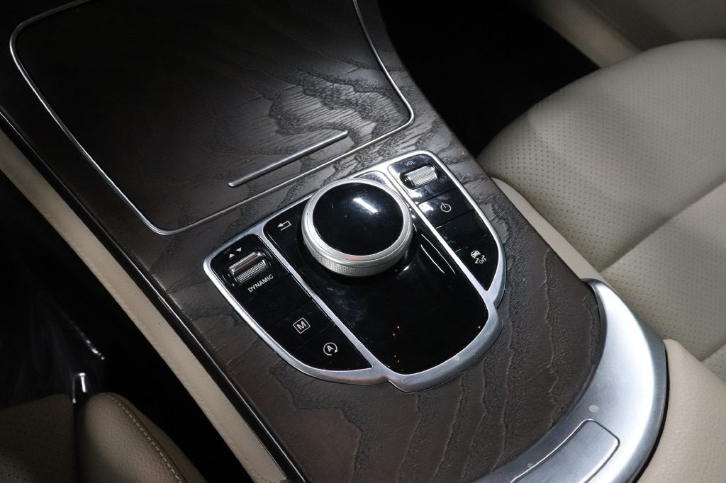 2019 Mercedes-Benz GLC-Class Image 32