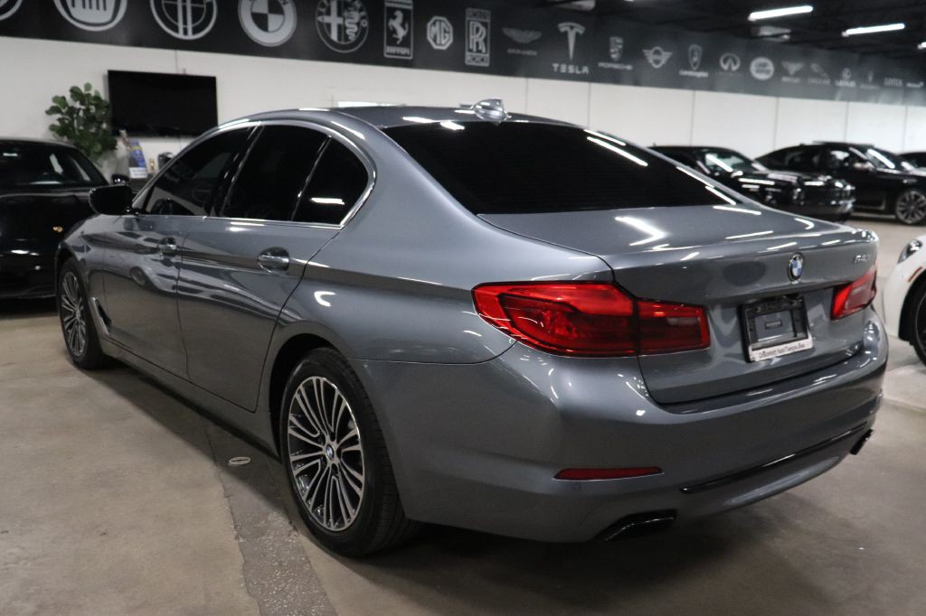 2019 BMW 5 Series Image 3