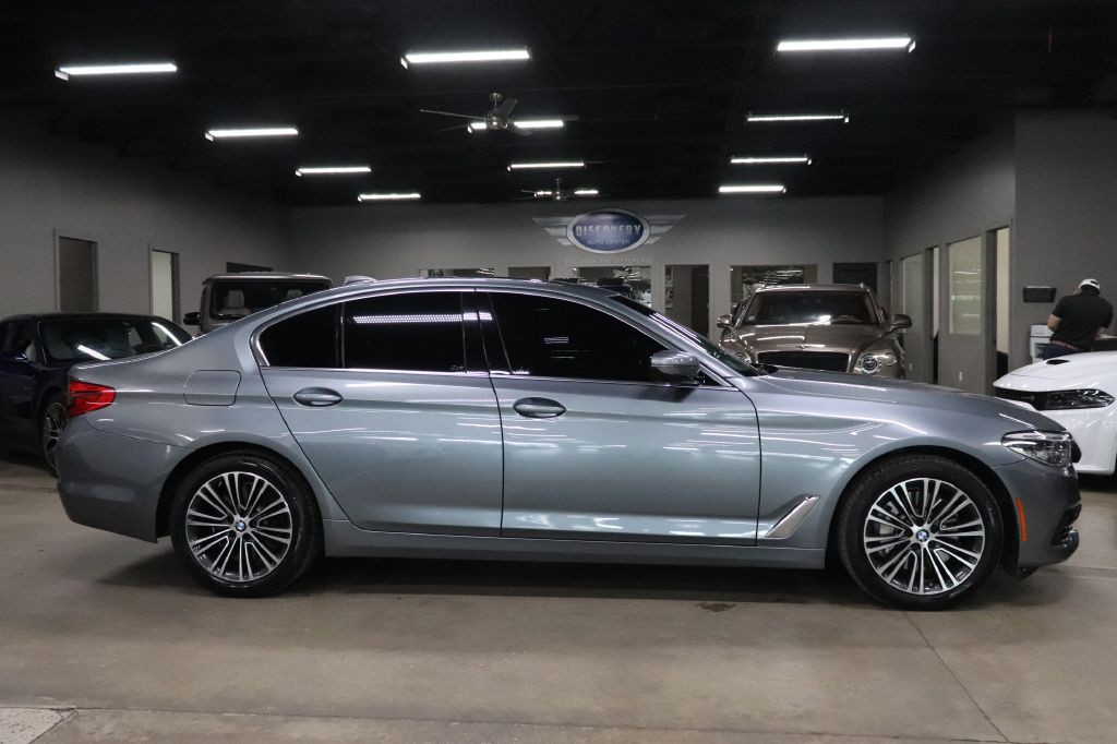 2019 BMW 5 Series Image 6