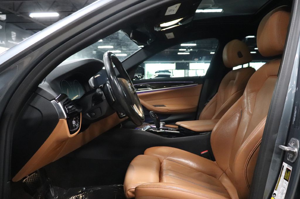 2019 BMW 5 Series Image 10