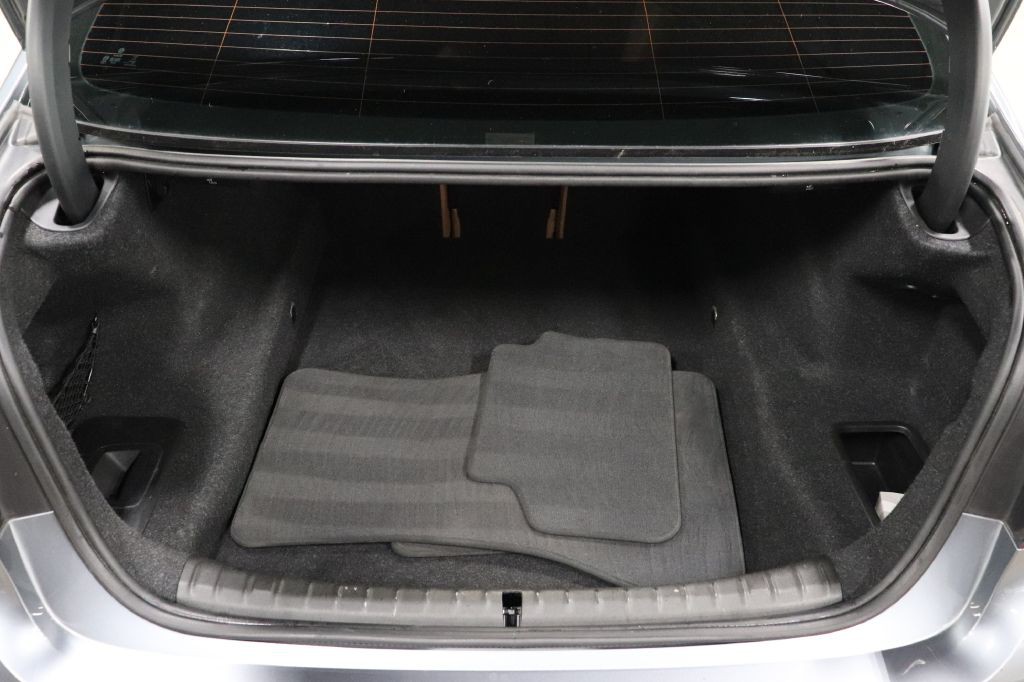 2019 BMW 5 Series Image 18