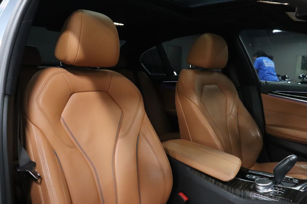 2019 BMW 5 Series Image 25