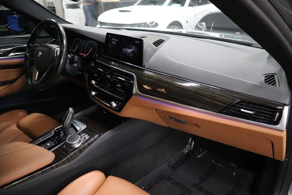 2019 BMW 5 Series Image 26