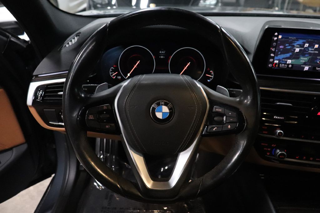 2019 BMW 5 Series Image 28