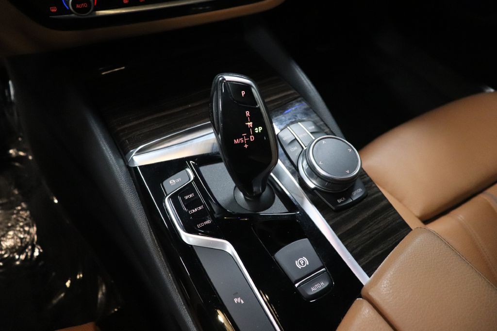 2019 BMW 5 Series Image 32