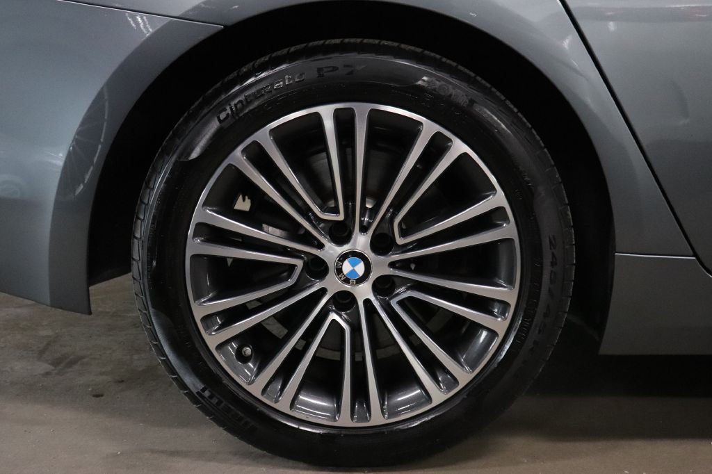 2019 BMW 5 Series Image 41