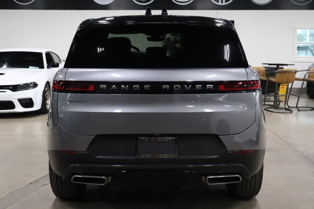 2025 Land Rover Range Rover Sport Image 4