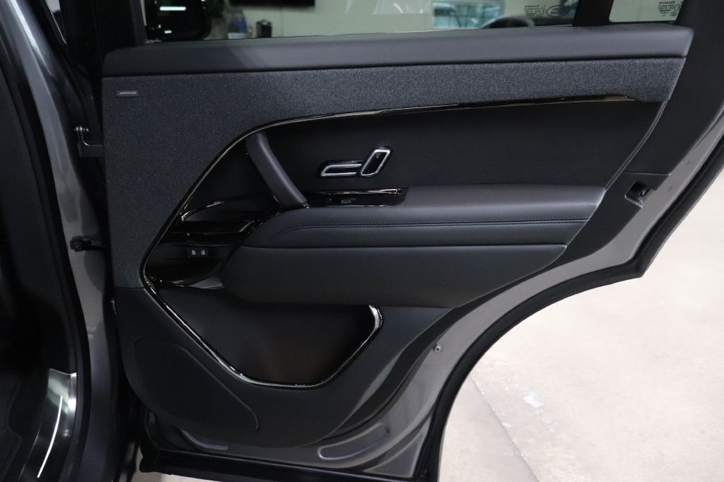 2025 Land Rover Range Rover Sport Image 19