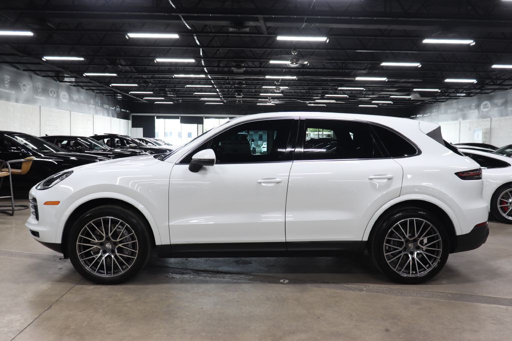 2022 Porsche Cayenne Image 2
