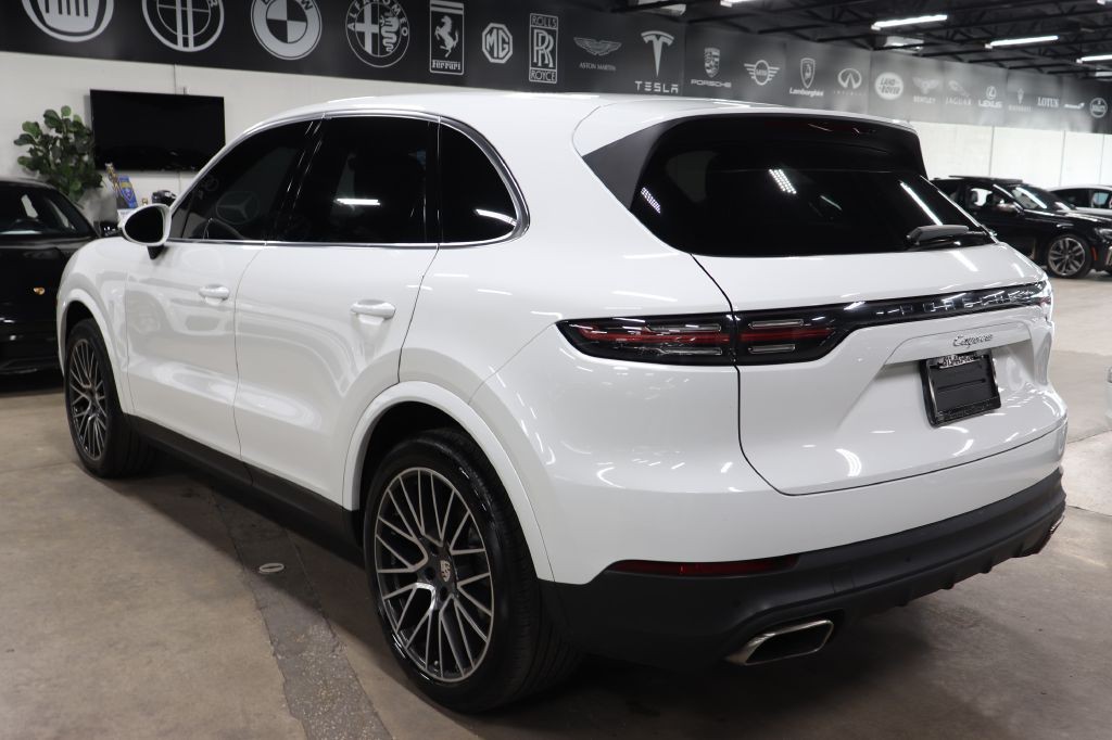 2022 Porsche Cayenne Image 3