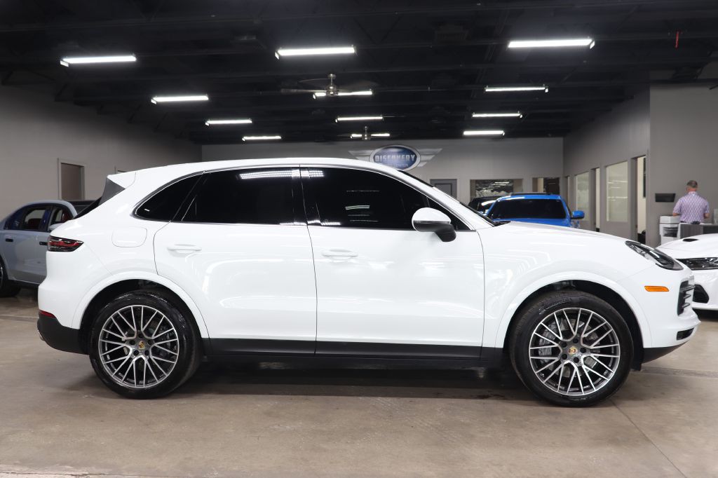 2022 Porsche Cayenne Image 6