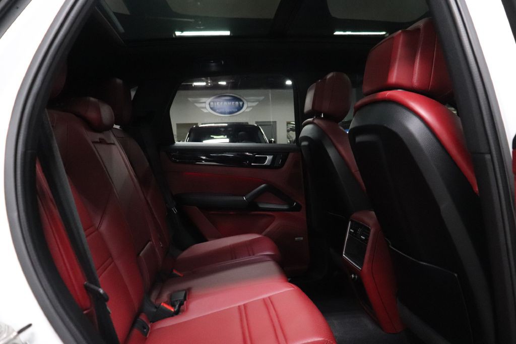 2022 Porsche Cayenne Image 20