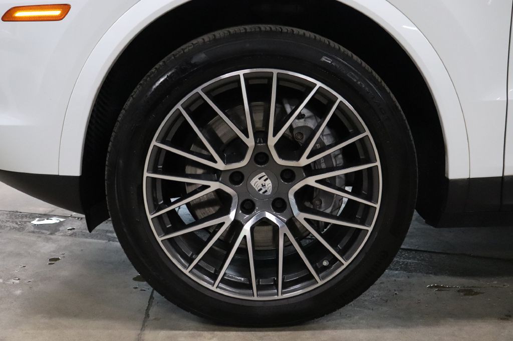 2022 Porsche Cayenne Image 37
