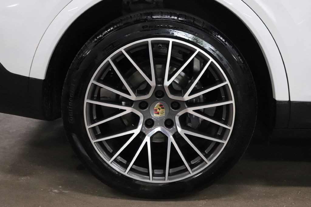 2022 Porsche Cayenne Image 39