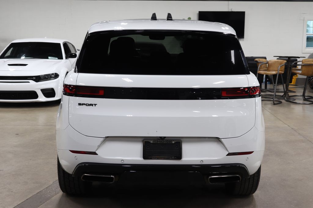 2024 Land Rover Range Rover Sport Image 4