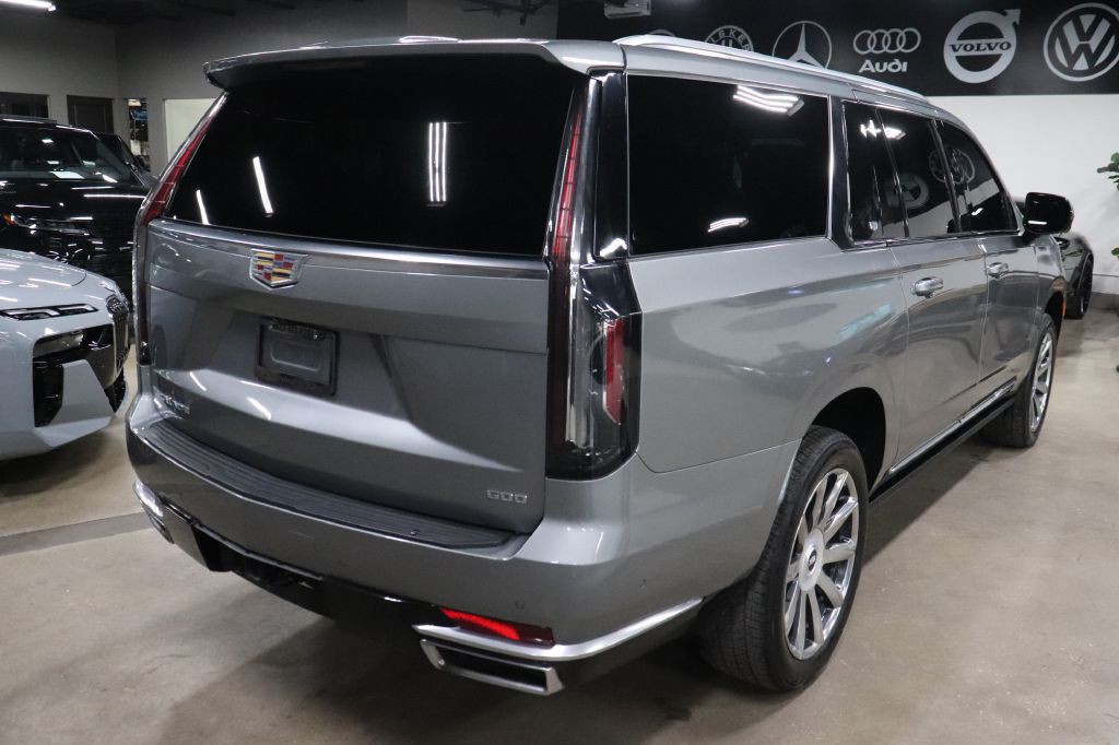 2023 Cadillac Escalade Image 5
