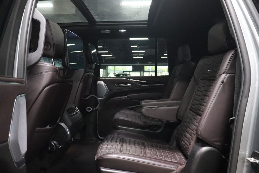 2023 Cadillac Escalade Image 15