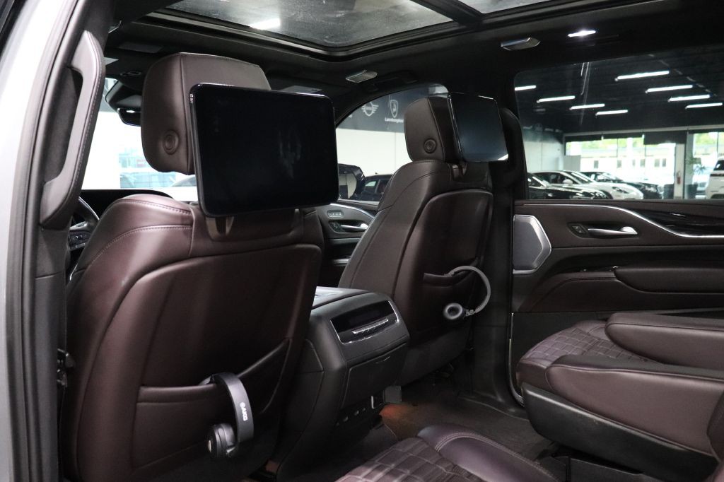 2023 Cadillac Escalade Image 17