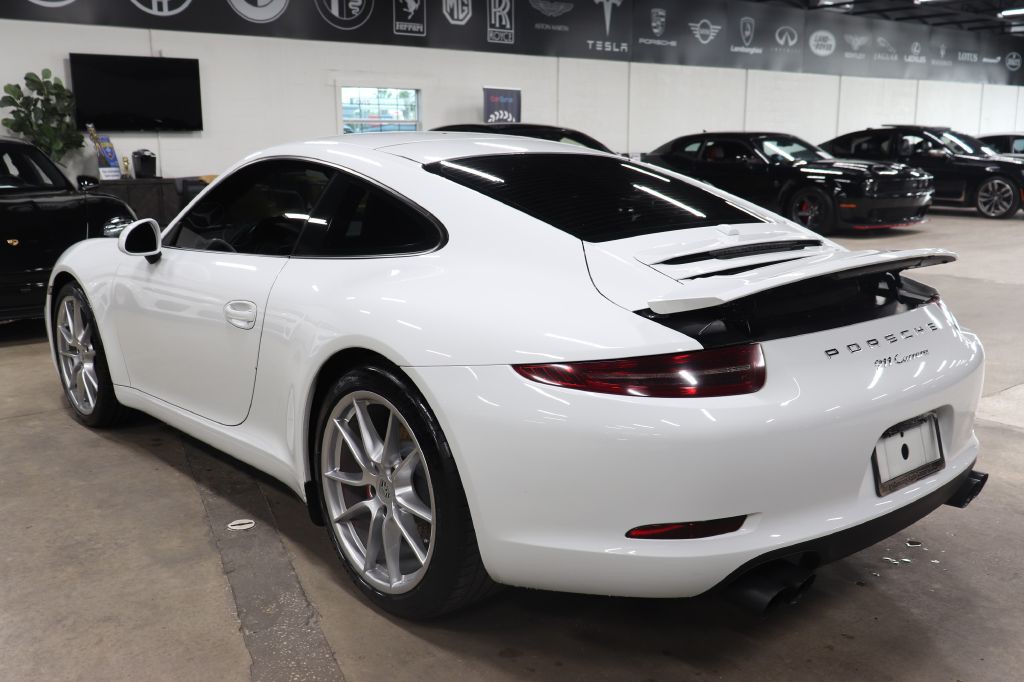 2016 Porsche 911 Image 3
