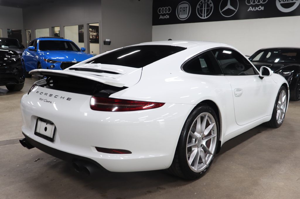 2016 Porsche 911 Image 5