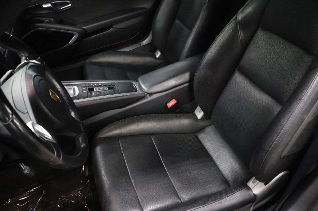 2016 Porsche 911 Image 12