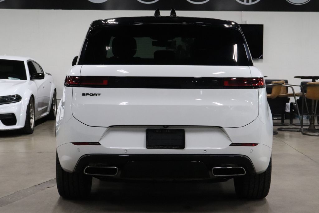 2024 Land Rover Range Rover Sport Image 4