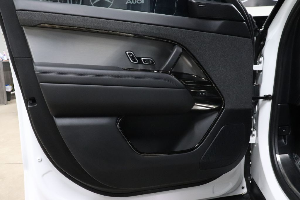 2024 Land Rover Range Rover Sport Image 9