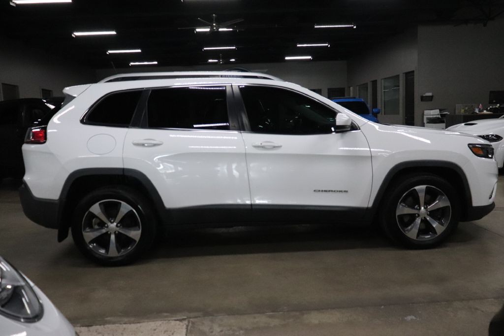 2019 Jeep Cherokee Image 6
