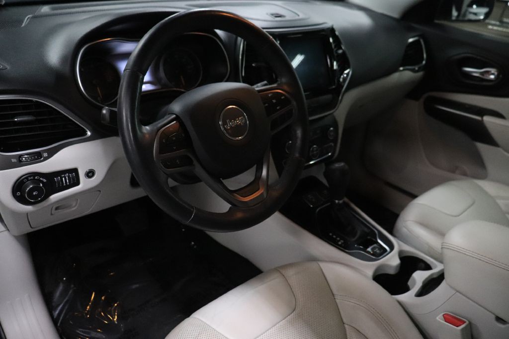 2019 Jeep Cherokee Image 10