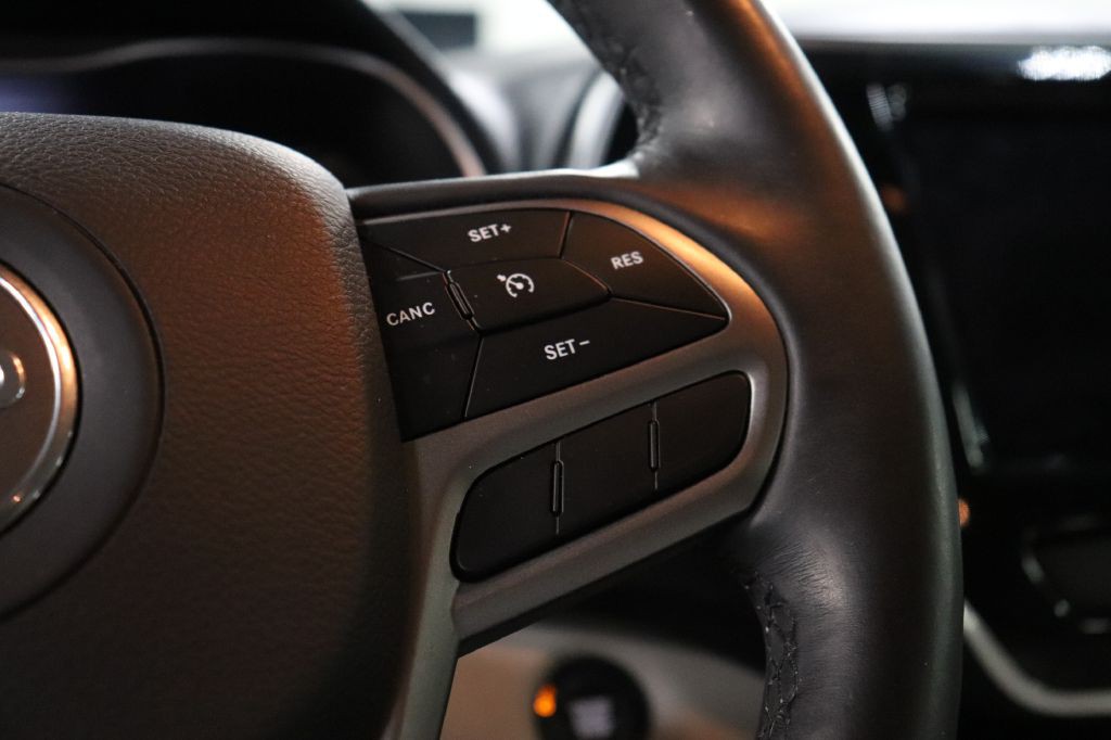 2019 Jeep Cherokee Image 17