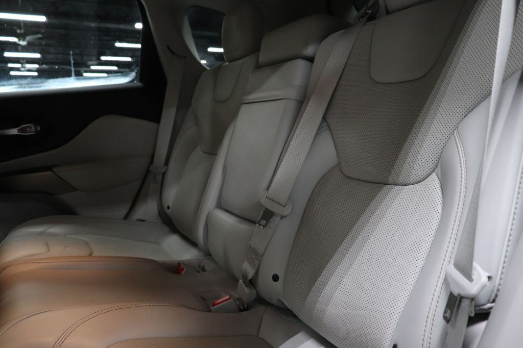 2019 Jeep Cherokee Image 20