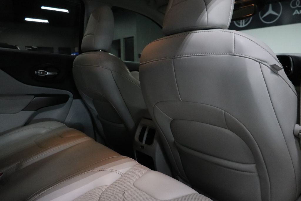 2019 Jeep Cherokee Image 23