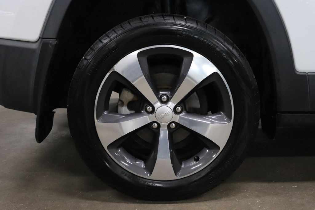 2019 Jeep Cherokee Image 31
