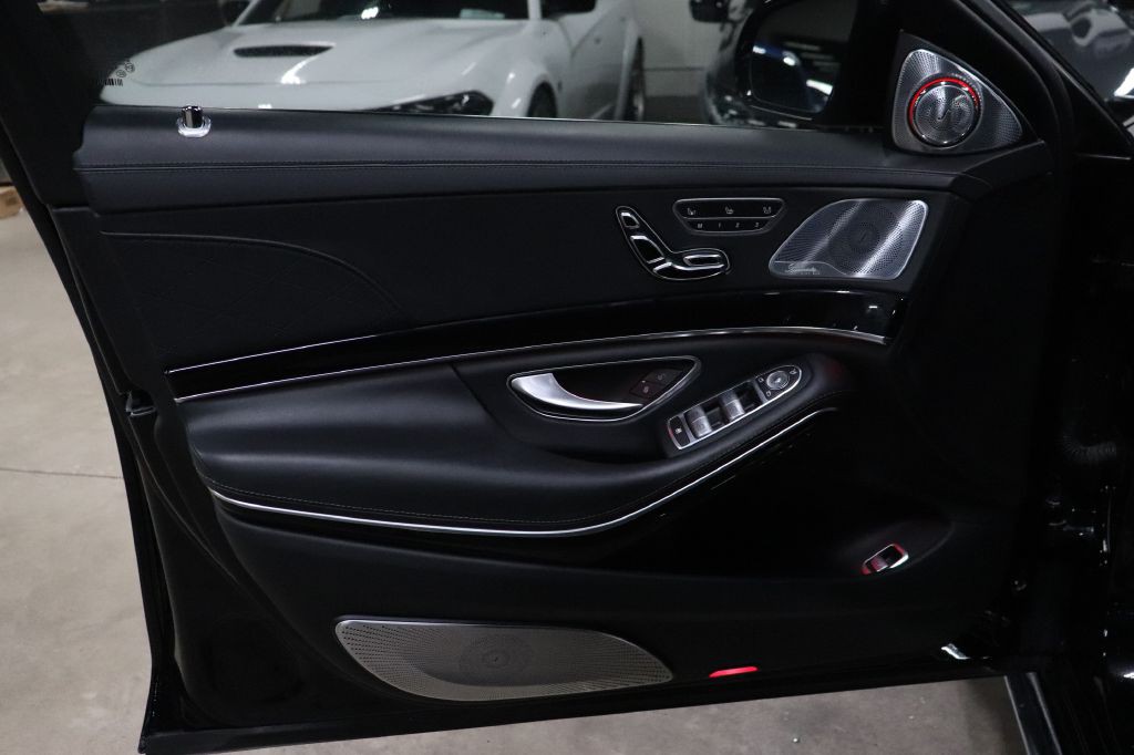 2015 Mercedes-Benz S-Class Image 9