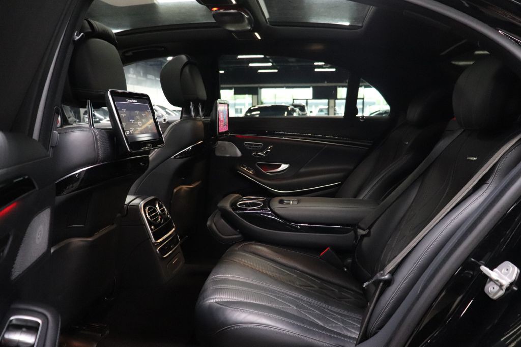 2015 Mercedes-Benz S-Class Image 16