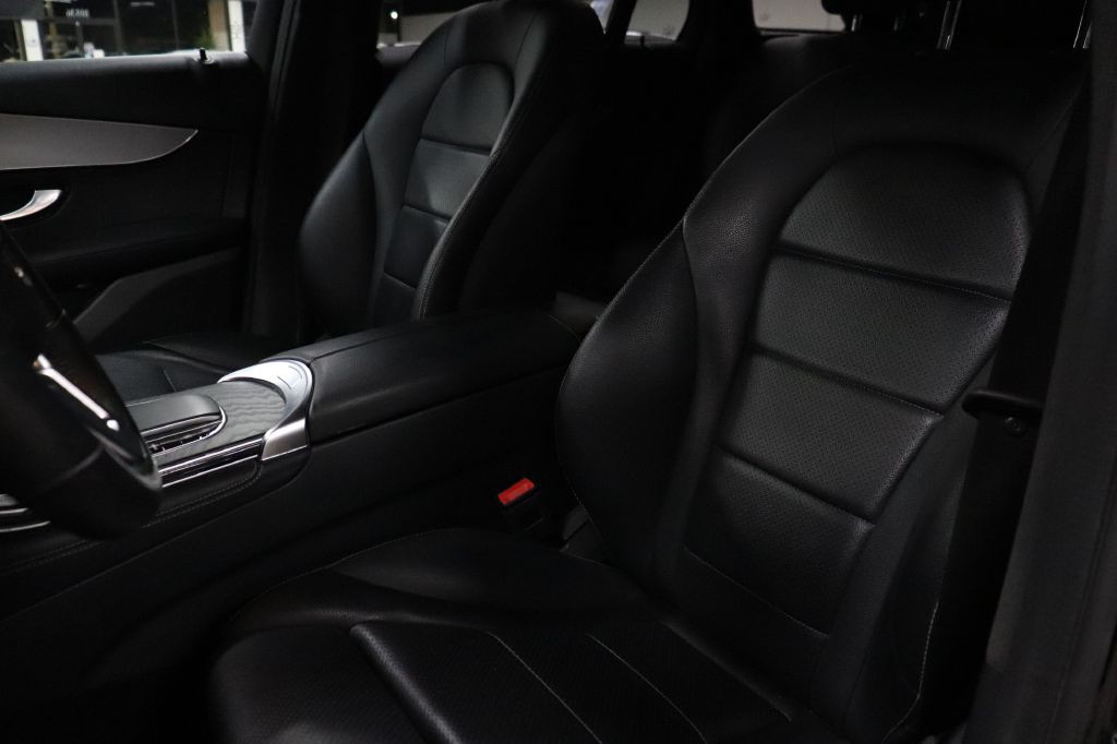 2020 Mercedes-Benz GLC-Class Image 11