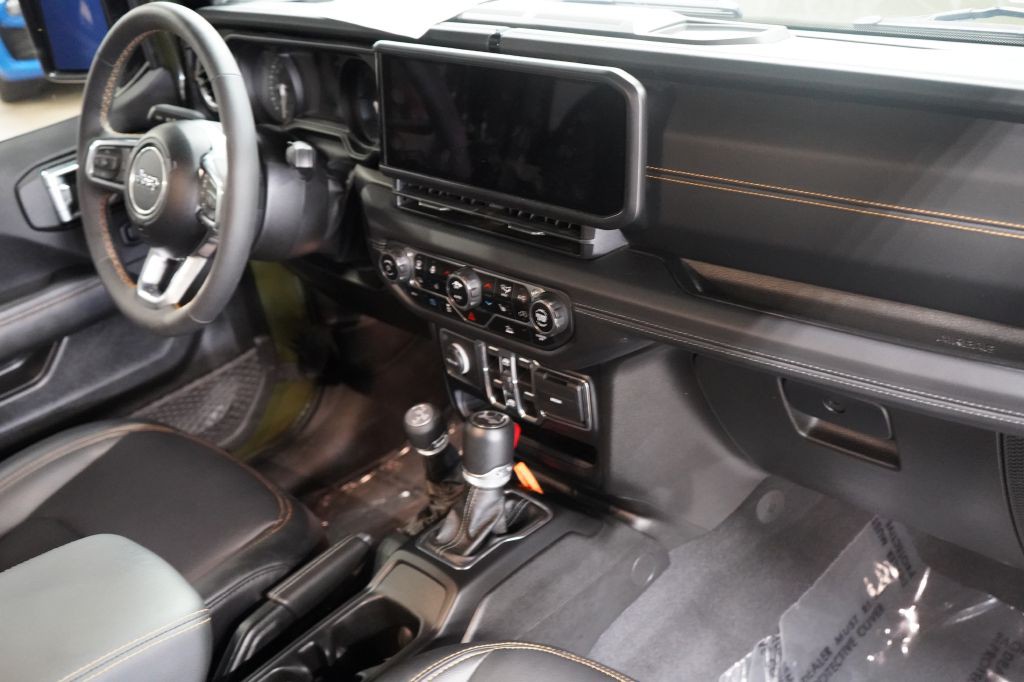 2024 Jeep Wrangler Image 24