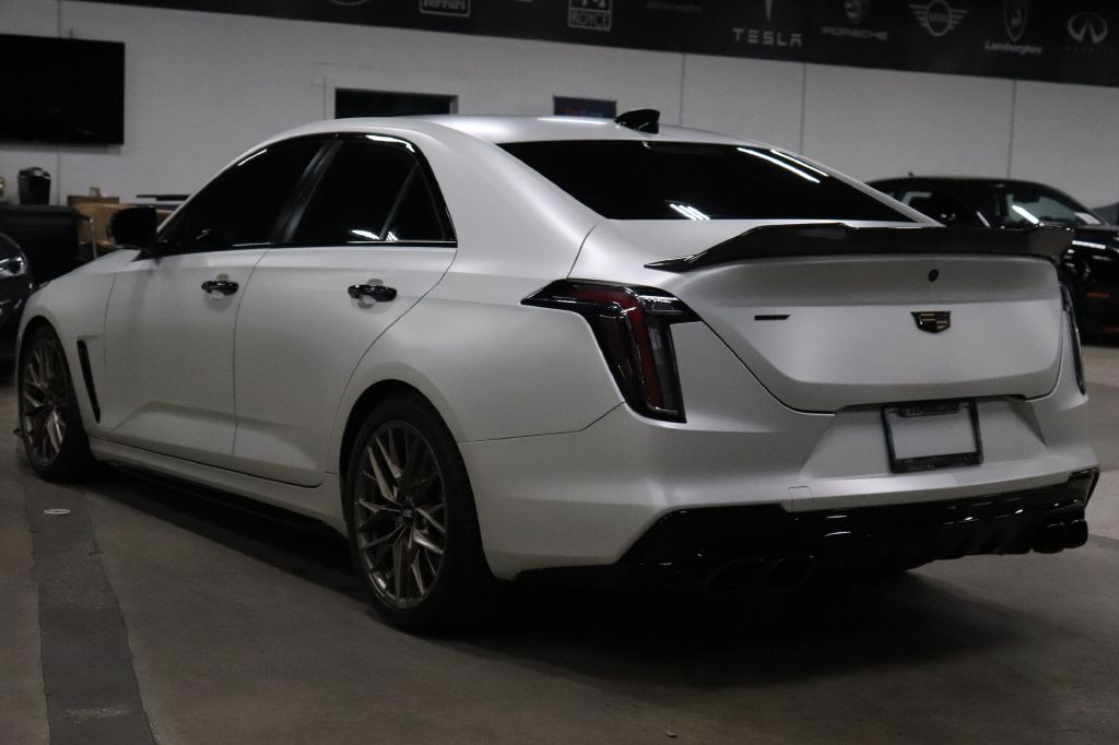 2022 Cadillac Ct4-v Image 3