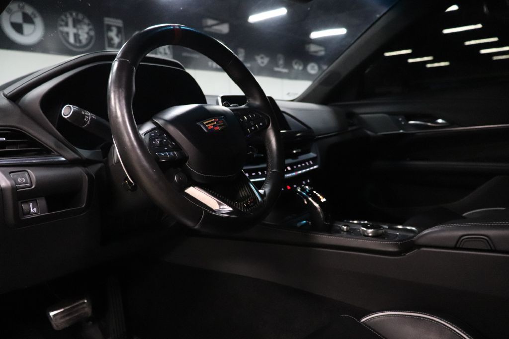 2022 Cadillac Ct4-v Image 10