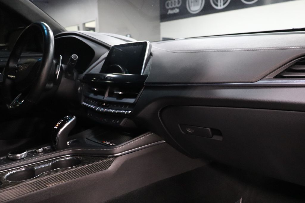 2022 Cadillac Ct4-v Image 24